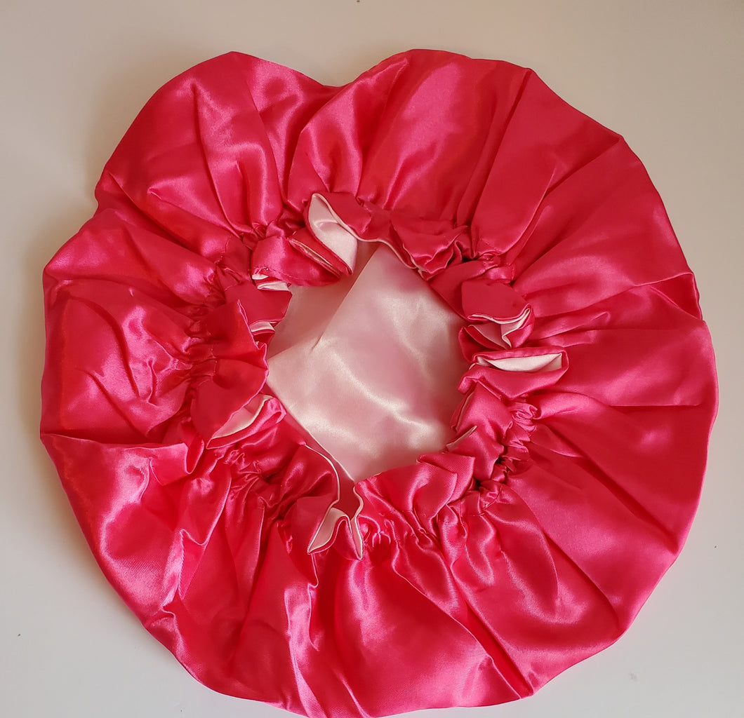 Satin bonnet reversible Pink on Pink